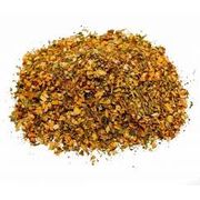 Temperos e Especiarias: Chimichurri c/ Pimenta 50g - serve principalmente para realçar o sabor de carnes e outros pratos, adicionando um toque picante e aromático. Ele pode ser usado para marinar carnes antes do preparo, como molho para churrascos, ou para temperar uma variedade de alimentos, incluindo legumes, saladas, patês, feijão e até pizza, sendo um tempero versátil e prático para o dia a dia.