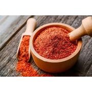 Temperos e Especiarias: Páprica Defumada Premium 50g - serve para dar um sabor e aroma defumado, além de cor avermelhada, a pratos como carnes, peixes, sopas, molhos, vegetais e ovos. Sua principal característica é o processo de desidratação sob a fumaça