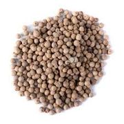 Temperos e Especiarias: Pimenta branca graos 50g - principalmente como tempero em pratos de coloração clara, como peixes, frangos, molhos e purês, devido ao seu sabor suave e à ausência de cor.