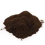 Temperos e Especiarias: Pimenta do reino moida 50g - serve para temperar e dar um sabor levemente picante a uma grande variedade de pratos, desde carnes, aves e peixes até saladas, sopas, molhos e vegetais, inclusive sendo usada em doces.