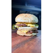 Hambúrguers: Big Rancho - Hambúrguer (Ingredientes: 2 Hambúrgueres, Alface, Cebola, Molho Especial, Pão com Gergelim, Picles, Queijo)