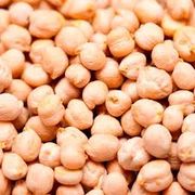 Grãos e Cereais: Grão de Bico 12mm 100g - beneficia a saúde ao promover a saúde digestiva e o controle do peso, graças ao seu alto teor de fibras. Além disso, ele fortalece o coração e controla o colesterol