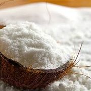 frutas secas: Coco Ralado Fino 50g - é ideal para incorporar em massas, sobremesas, recheios e coberturas, trazendo leveza e sabor autêntico do coco às receitas.