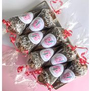 doces artesanais: Cone prestigio - cone banhado no chocolate ao leite e recheado com recheio de coco