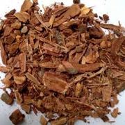 Ervas Medicinais: Barbatimão 50g - auxiliar na cicatrização de feridas, tratar infecções na pele e vaginais (como corrimento e candidíase), aliviar dores de garganta, reduzir problemas gastrointestinais, combater inflamações, e ainda tem propriedades adstringentes e antissépticas