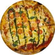 Pizza Clássicas: Marguerita Pesto - Pizza Grande (Ingredientes: Mussarela, Molho, Tomate Cereja, molho pesto)