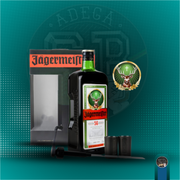 Licores: Licor Jagermeister 1,75ml + 2 Copos Personalizado)