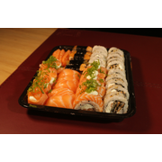 Combos Yõsei: Yõsei 34 - 40 peças + 10 hots - Combo (Ingredientes: 05 Niguiri salmão, 05 Niguiri skin, 05 Sashimi, 05 uramaki philadelphia, 10 Uramaki skin, 5 Dragon phila, 5 gunkan philadelphia)