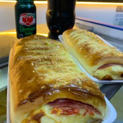 Pães e Baguetes: Baguete Recheada de Presunto, Queijo e Tomate - Baguete Recheada
