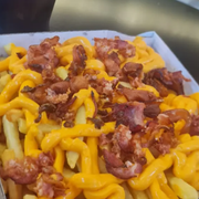 Batatas: Batata Show - Pequena (Ingredientes: Batata, Bacon, Cheddar)