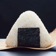 ONIGUIRI: oniguiri salmão grelhado com maionese japonesa - 1 unidade
