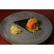 A la carte: Temaki Alasca - NÃO RETIRAMOS RECHEIO DO TEMAKI! - A la carte (Ingredientes: Alga, Arroz, Cream Cheese, Gergelim, Pepino, Salmão)