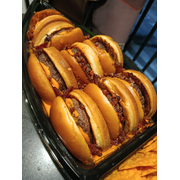 LANCHE: PISCININHA DE CHEDDAR FAMÍLIA - Lanche (Ingredientes: Bacon, CHEDDAR CREMOSO, Hamburguer Artesanal 170gr, PÃO BRIOCHE)