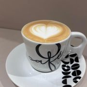 Café: CORTADO - Café c/ Leite