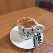 Café: CAPPUCCINO ITALIANO - Café, Leite, Chocolate em Pó e Canela