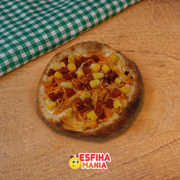 Esfihas salgadas: Caipira II - Esfihas salgadas (Ingredientes: Bacon, Frango Desfiado, Milho, Mussarela)
