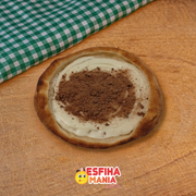 Esfihas Doces: Chocolate branco com ovomaltine - Esfiha Doces (Ingredientes: Chocolate Branco, ovomaltine)