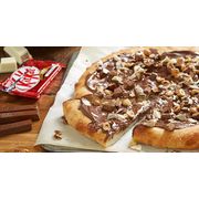 Doces: Kit Kat - Pizza Grande (Ingredientes: Creme de Chocolate, kit kat picado)