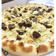 Doces: Ouro Branco - Pizza Grande (Ingredientes: bombom Ouro Branco picado, creme de chocolate branco)