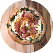 Esfihas Salgadas: Escarola III com Catupiry - Esfiha Doce (Ingredientes: Escarola Refogada, Catupiry, Bacon, Alho Frito)