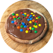 Esfihas Doces: Nutella com M&M