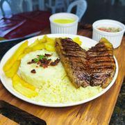 STOP REFEIÇÃO: Picanha - Completo - STOP REFEIÇÃO (Ingredientes: Arroz, Batata palito, Batatonese, Farofa, Vinagrete)