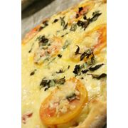 Pizzas Salgadas: #039 | Marguerita - Pizza Grande (Ingredientes:  parmesão,  mussarela,  tomate,  manjericão)