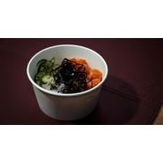 Poke: Poke Makai 400gr - Arroz, salmão em cubos, pepino(cru ou sunomono), cream cheese, cebola roxa, tiras de alga e molhos.