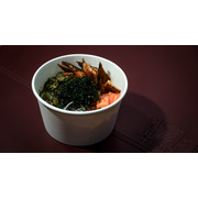Poke: Poke Maui 400g - Arroz, cream cheese, salmão, skin, sunomono, cebola roxa e crispy de couve.