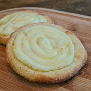 Salgadas Tradicionais: Esfiha Requeijão - Esfiha (Ingredientes: Requeijão)