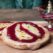 Doces Premium: Esfiha Romeu e Julieta - Esfiha (Ingredientes: Blend de Queijos, Goiabada)