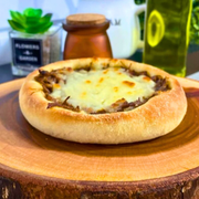 Esfiha: Carne Seca c/ Mussarela - Esfiha de Carne seca com Mussarela derretida