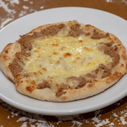 Esfiha: Atum c/ Mussarela - Esfiha de Atum com Mussarela derretida