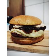 LANCHE: X-LINGUIÇA DA ROÇA - Lanche (Ingredientes: LINGUIÇA, MAIONESE DA CASA, PÃO BRIOCHE, QUEIJO PRATO CREMOSO)