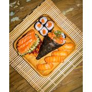 COMBOS: MEU COMBO PREFERIDO - TEMAKI DE SALMÃO + 4 SASHIMI DE SALMÃO + 4 NIGUIRI DE SALMÃO + 4 URAMAKI DE SALMÃO
