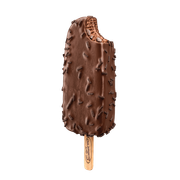 SORVETERIA: PICOLÉ SUPREME BRIGADEIRO - O sabor que é uma verdadeira festa! Esse picolé recria uma das sobremesas preferidas do Brasil: sorvete de chocolate com cobertura e granulados de chocolate. Uma verdadeira delícia!