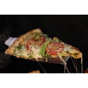 Promo 3: 25.Do Macuco - Pizza Grande (Ingredientes: Molho da Casa, Brócolis, Mussarela, Tomate, Parmesão, Alho Frito, Azeitona)