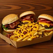 COMBO BURGUER TRADICIONAL: COMBO AMIGOS - 3 LANCHES (Ingredientes: 400GR DE BATATA, CHEDDAR CREMOSO, CALABRESA EM CUBOS FRITA, 03 HAMBURGUERES, 03 PITCHULINHAS (ALEATÓRIAS))