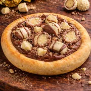 Esfihas Doces: Chocolate com Ouro branco - Esfiha Doces (Ingredientes: Bombom Ouro branco, Chocolate ao Leite)