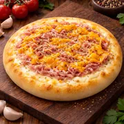 Esfihas especiais: Lombo c/ cheddar - Esfihas salgadas (Ingredientes: Cheddar, Lombo canadense, muçarela)