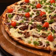 Especiais: Carne de Sol - Pizza Grande (Ingredientes: Molho de Tomate,  Muçarela,  Carne de sol,  Pimenta biquinho,  Cebola,  Azeitona,  Orégano)