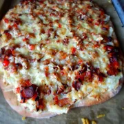 Especiais: Patatosa - Pizza Grande (Ingredientes: Molho de Tomate,  Muçarela,  Linguiça toscana,  Batata cozida,  Azeitona,  Orégano)
