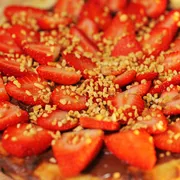 Doces: nutella morango e amendoim - Pizza Grande (Ingredientes: Amendoim, Morango, Nutella)