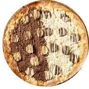 Doce: Sonho de Ouro - Pizzas Grande (Ingredientes: Amendoim, Chocolate, Chocolate Branco, Mussarela, Ouro Branco, Sonho de Valsa)