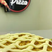Mini Pizzas: Frango com Catupiry - Molho / Muçarela / Frango / Catupiry / Orégano