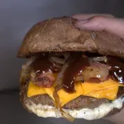 Hamburguer: CLASSICO BURGUER - Hamburguer (Ingredientes: )