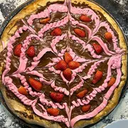 Doces: Sensação - Pizza Grande (Ingredientes: Chocolate ao Leite, Morango)