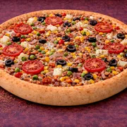 Especiais: 26 - Moda da Casa - Pizza Grande (Ingredientes: Molho de Tomate, palmito, milho, ervilha, bacon, presunto, calabresa ralada, mussarela, tomate, azeitona, orégano)
