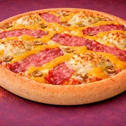 Especiais: 32 - Lombo c/ Cheddar - Pizza Grande (Ingredientes: Molho de Tomate, mussarela, lombo defumado, cheddar, orégano)