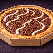Nobres: 52 - Chocolate Preto - Pizza Grande (Ingredientes: Leite Condensado, mussarela, chocolate preto)